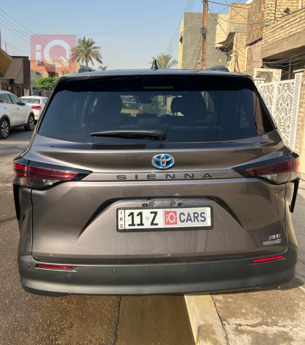 تۆیۆتا سیانا